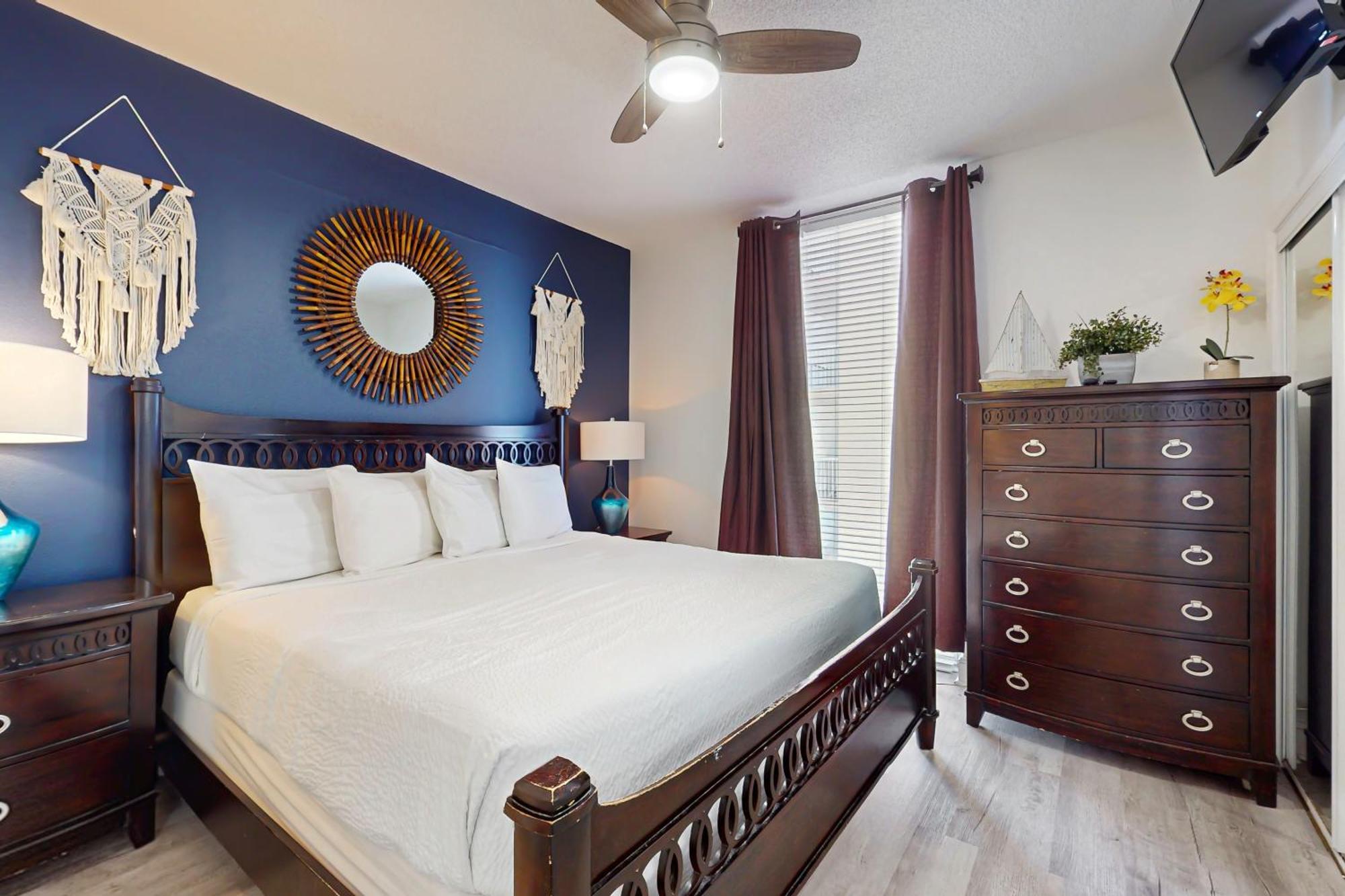 Majestic Tower 1 #915 Apartment